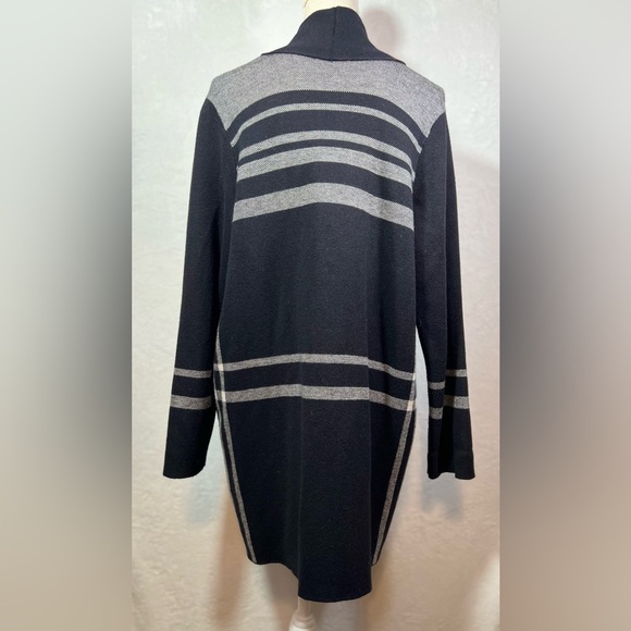 Charter Club Black and Red Plaid Cardigan Sweater Women’s Size L Snap Closure - Picture 4 of 9